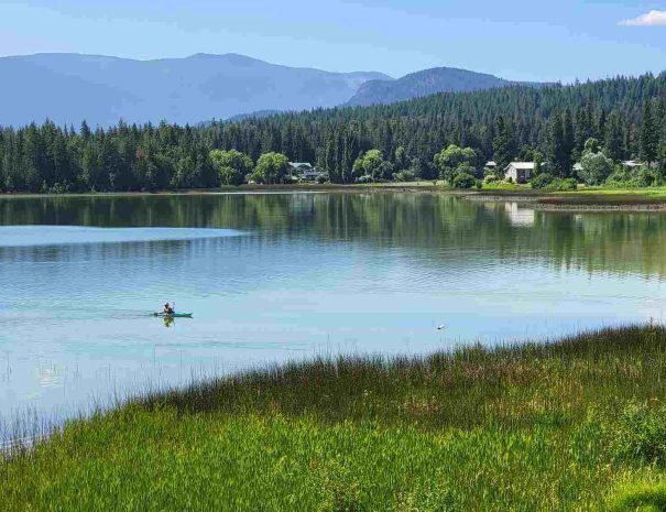 Bossa Nova Lakehouse Shuswap Vacation Rental Airbnb 3