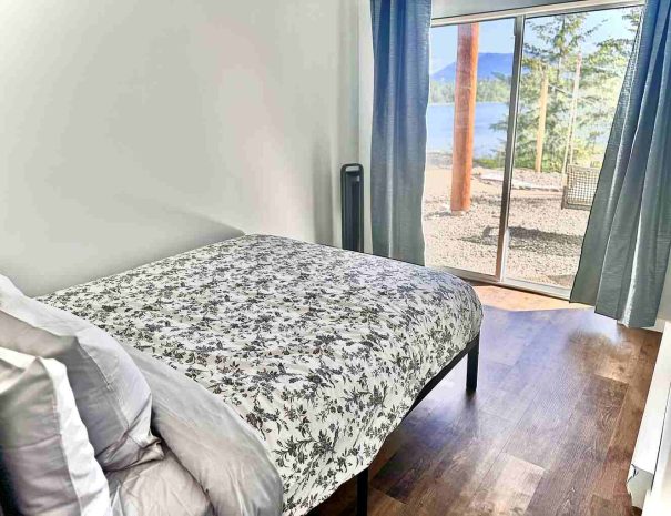Airbnb Shuswap North Okanagan Lake View