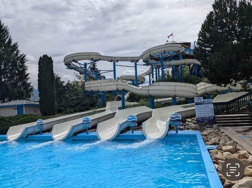 SALMON ARM WATERSLIDES SHUSWAP BC